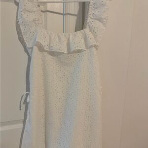 Lily Pulitzer White Eyelet Romper Size 2 w/Elastic Shoulder Straps